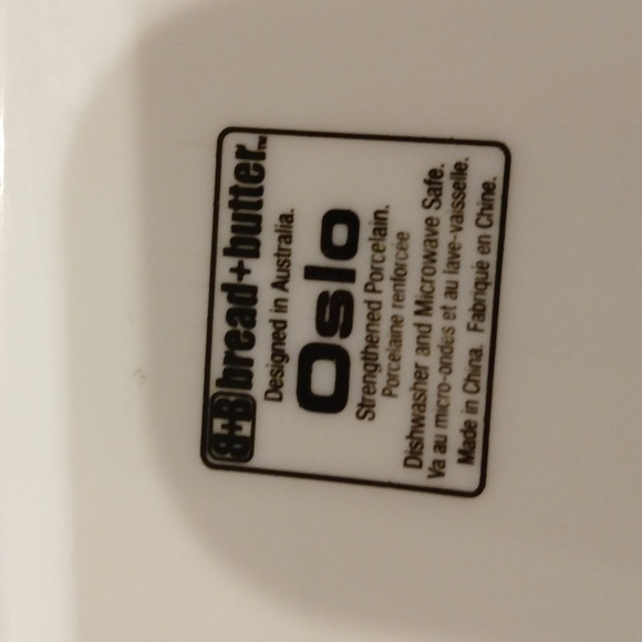 Set Of 2 Porcelain Dishes - Picture 2 of 3